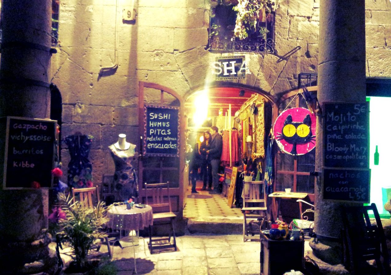 Sha, (te) gekke bar in hartje Tarragona • BON DIA TARRAGONA